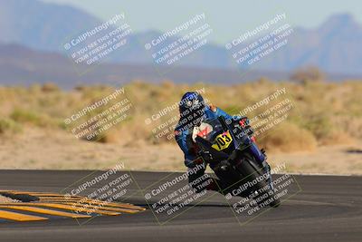 media/Oct-29-2022-CVMA (Sat) [[14c0aa3b66]]/Race 9 Amateur Supersport Middleweight/